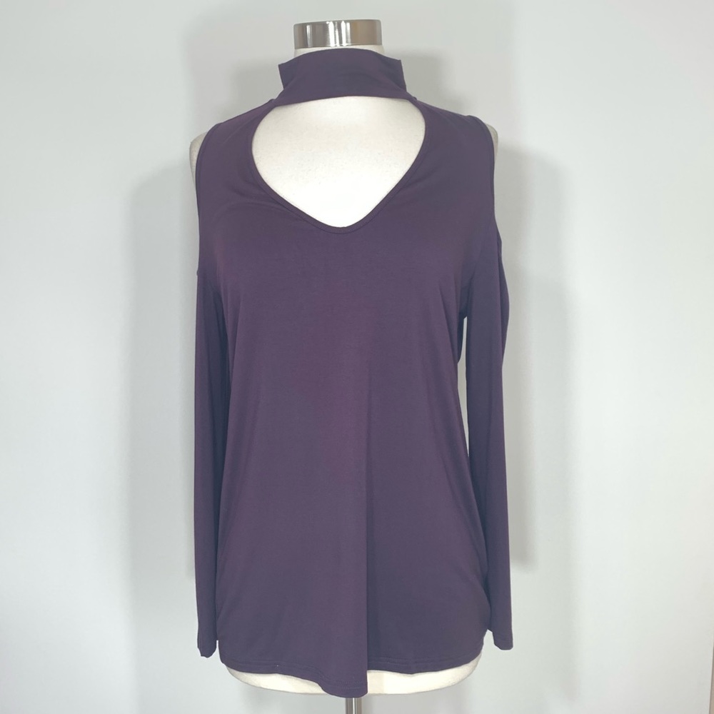 Essential Cold Shoulder Knit Top